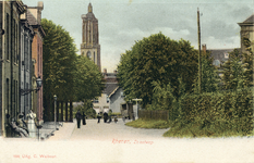 11852 Gezicht in de Herenstraat te Rhenen, uit het oosten, ter hoogte van de ingang van de Achterbergseweg (rechts).